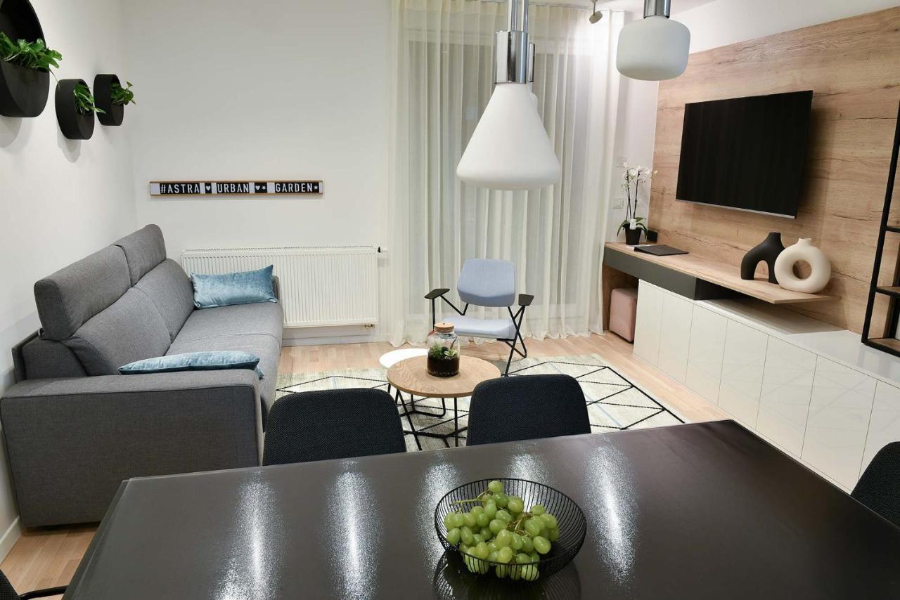 Astra Urban Garden Apartment, 2 Garage Parking Spaces Zagreb Luaran gambar