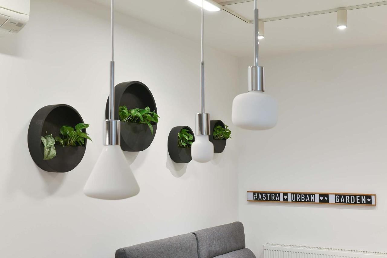 Astra Urban Garden Apartment, 2 Garage Parking Spaces Zagreb Luaran gambar