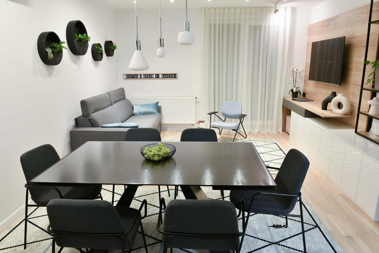 Astra Urban Garden Apartment, 2 Garage Parking Spaces Zagreb Luaran gambar