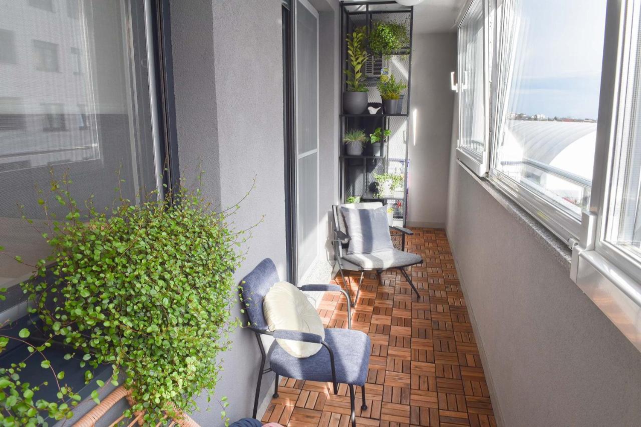 Astra Urban Garden Apartment, 2 Garage Parking Spaces Zagreb Luaran gambar