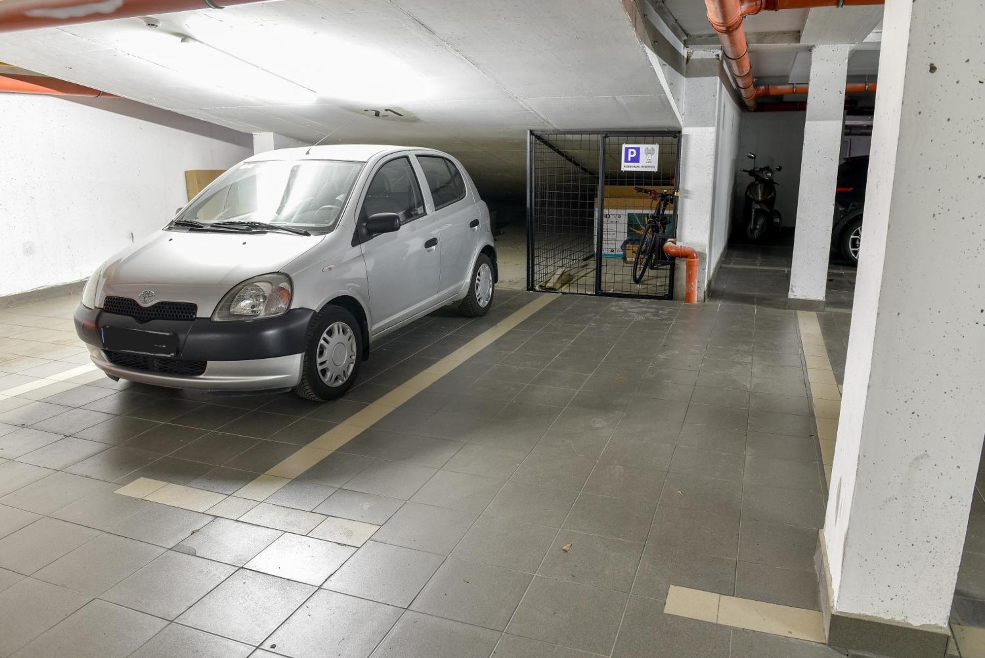 Astra Urban Garden Apartment, 2 Garage Parking Spaces Zagreb Luaran gambar
